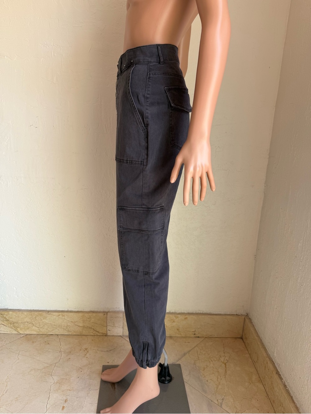 Express Cargo Stretchy Pants Charcoal Gray Ankle High-Rise Women’s Size 6R - Picture 6 of 16